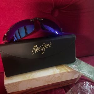 MAUI JIM HOOKIPA SUNGLASES